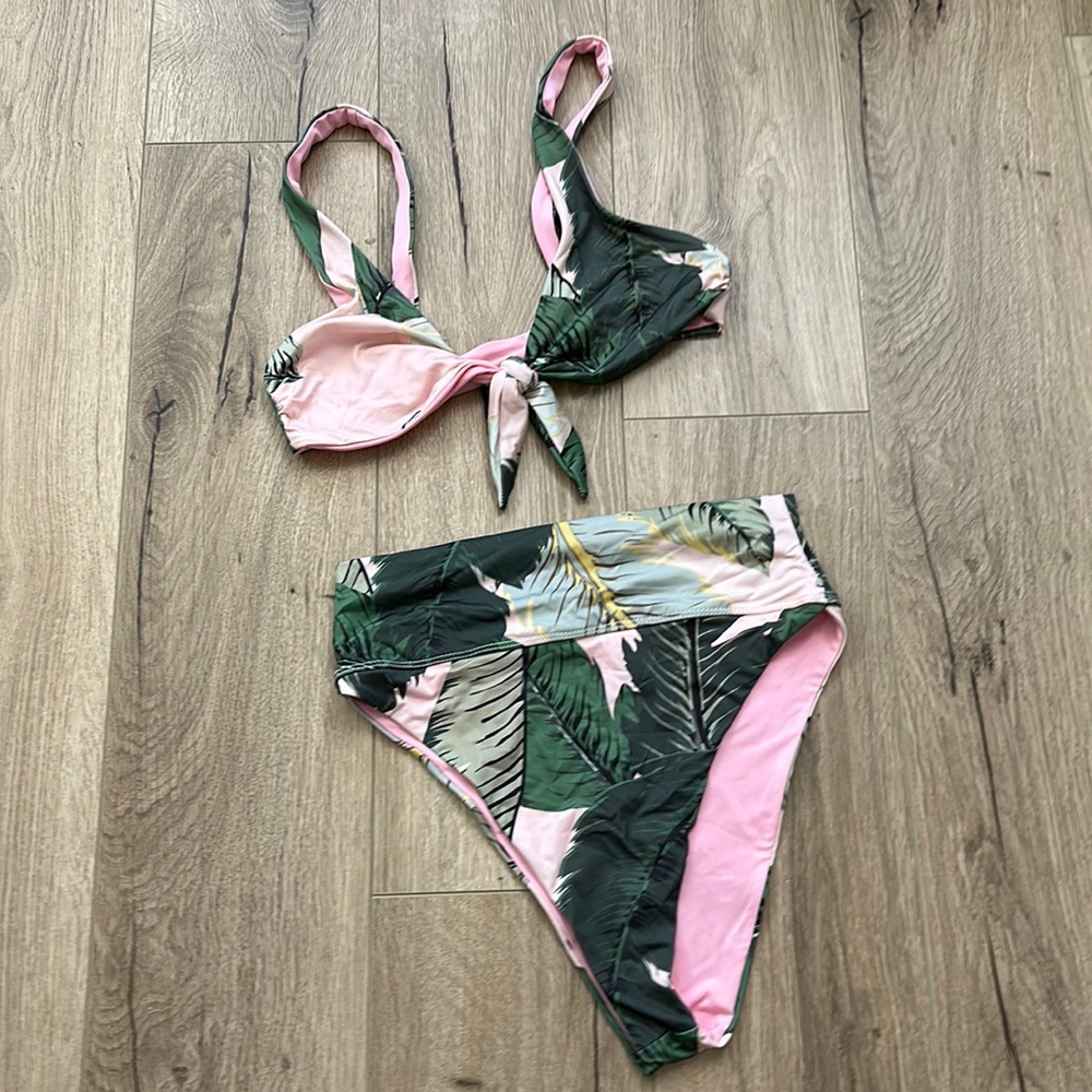 BEACH RIOT swimsuit